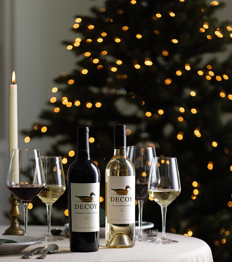 Decoy wines on a Christmas table